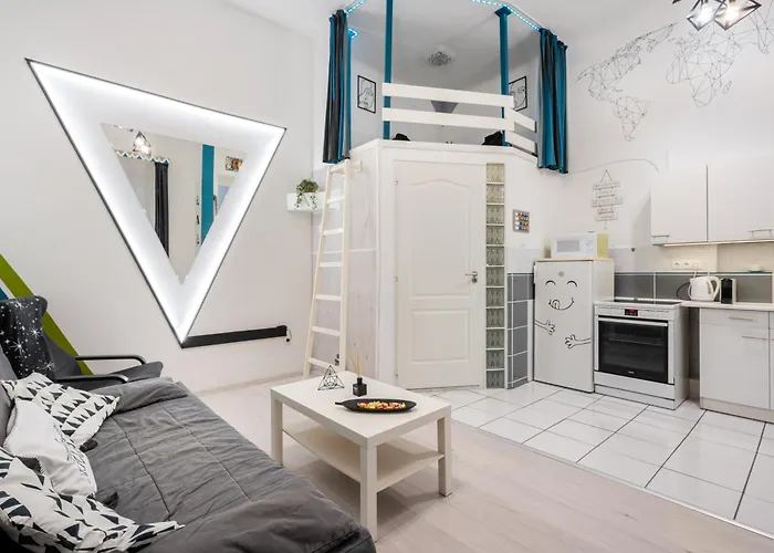 Triangle - Free Parking! Budapeşte