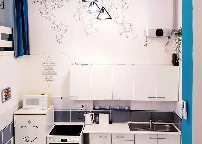 Triangle - Free Parking! *