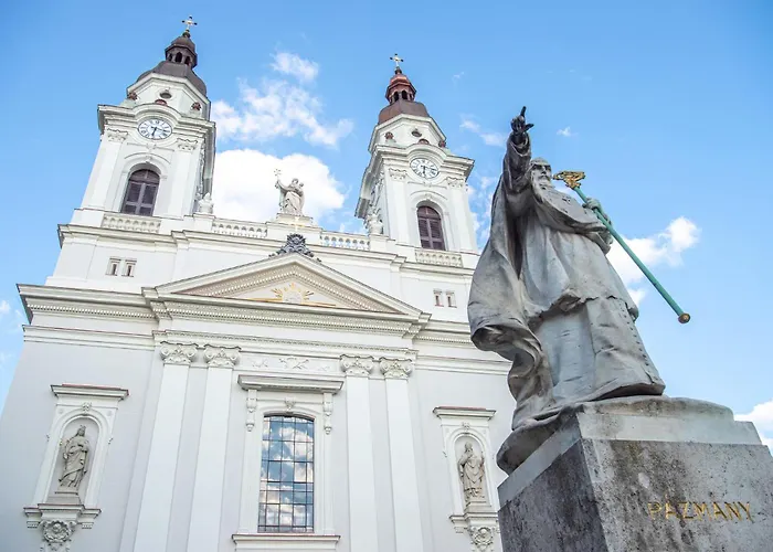 Triangle - Free Parking!